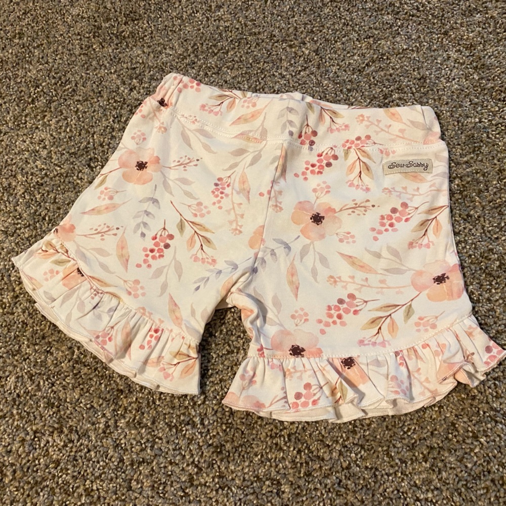 NWOT Sew Sassy short size 8